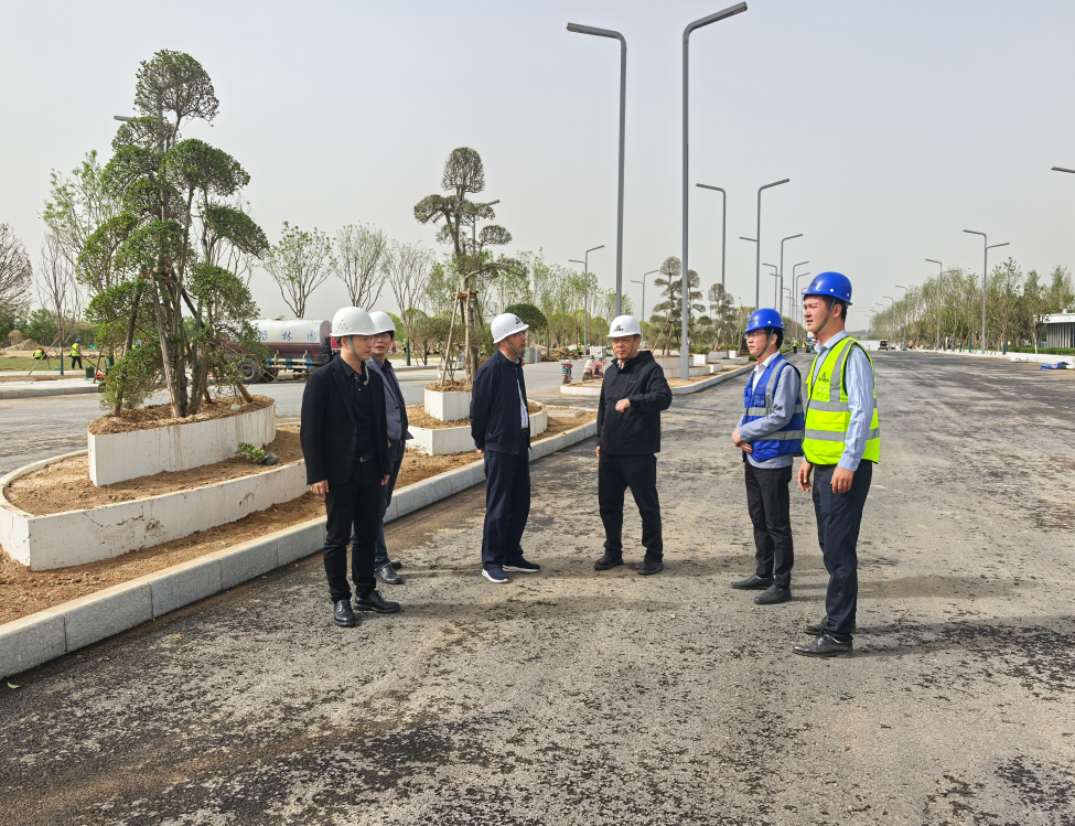建發集團領導赴富辰八路一期市政項目調研指導工作